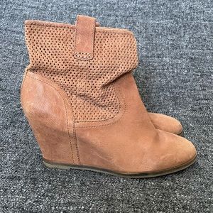 Lucky Brand Keno Boot Brown Leather Perforated Hidden Wedge Heel Women’s 11